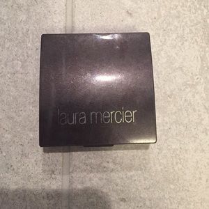 Laura Mercier Foundation Powder Compact