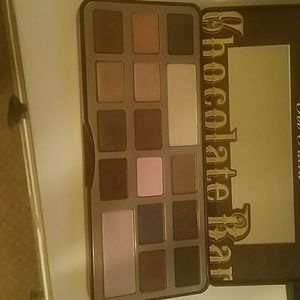 Too Faced chocolate bar pallet