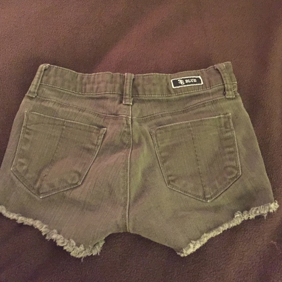 shorts - Picture 2 of 2