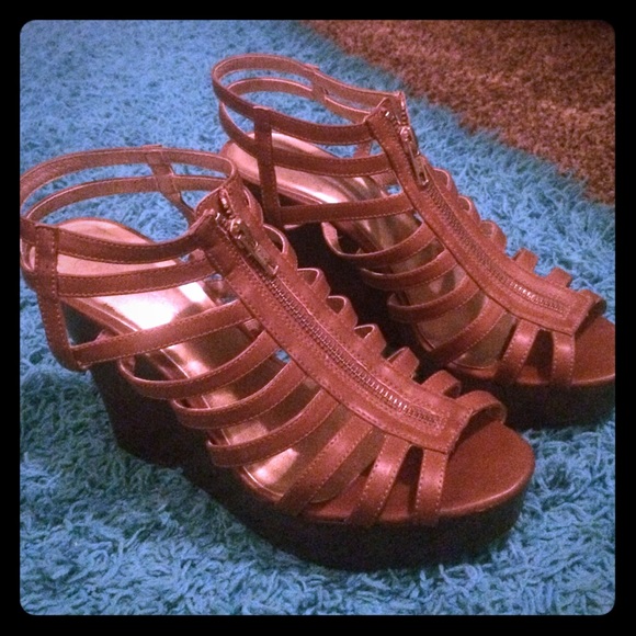 Jessica Simpson Wedges