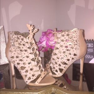 Sam Edelman spike nude heels