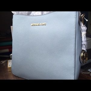 Authentic Michael Kors Jet Set Travel Bag