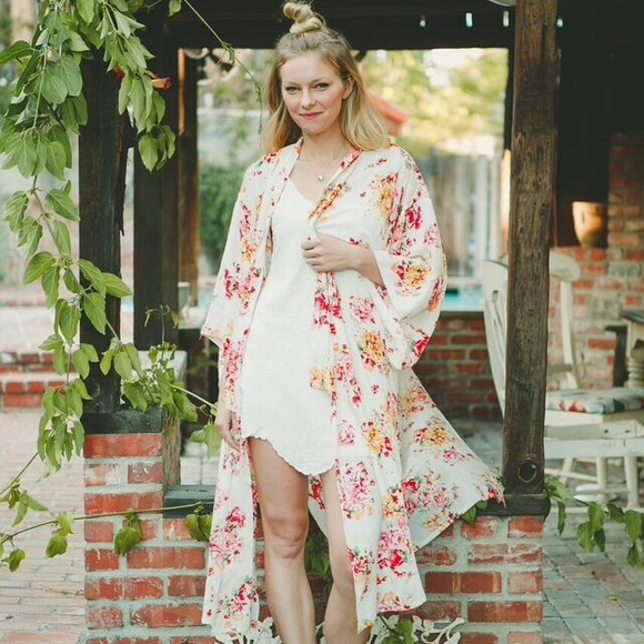 Nwt 100% rayon kimono