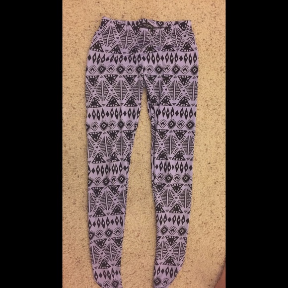 Zumiez tribal leggings