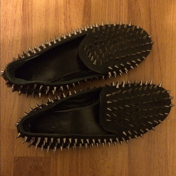Unif spike flats