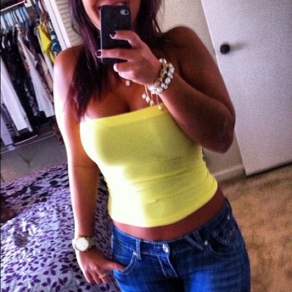 Yellow one size only stretchy tube top 💛