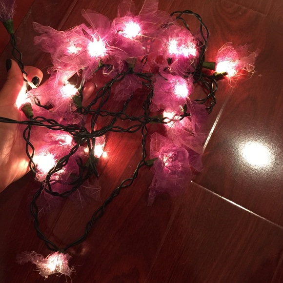 ✨REDUCED✨ Purple flower string lights