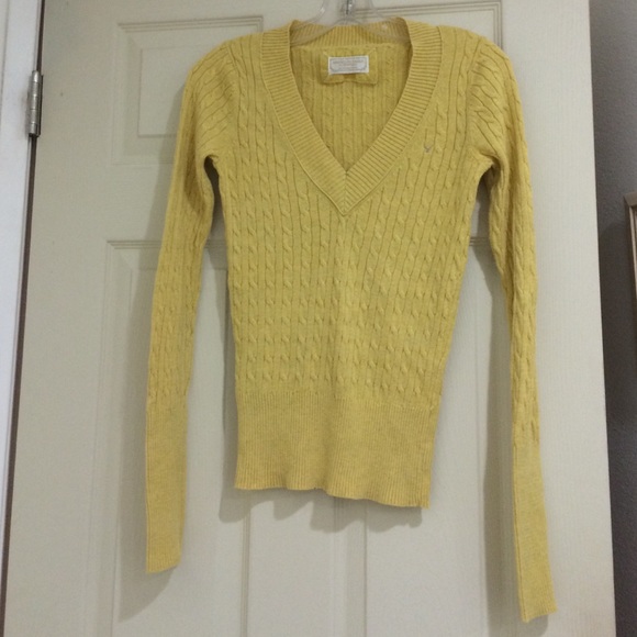 American Eagle yellow cable knit sweater