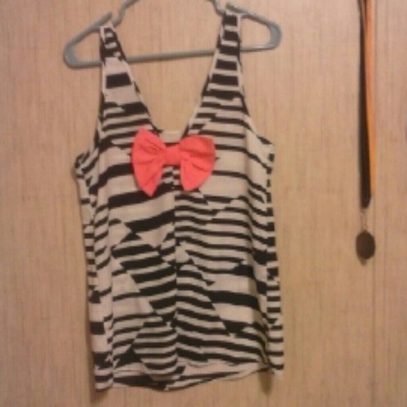 Neon pink Bow tank
