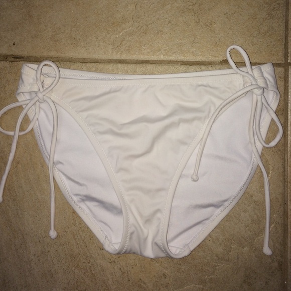 Victoria's Secret white string bikini bottom sz. M