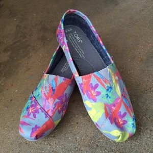 TOMS - Birds of Paradise
