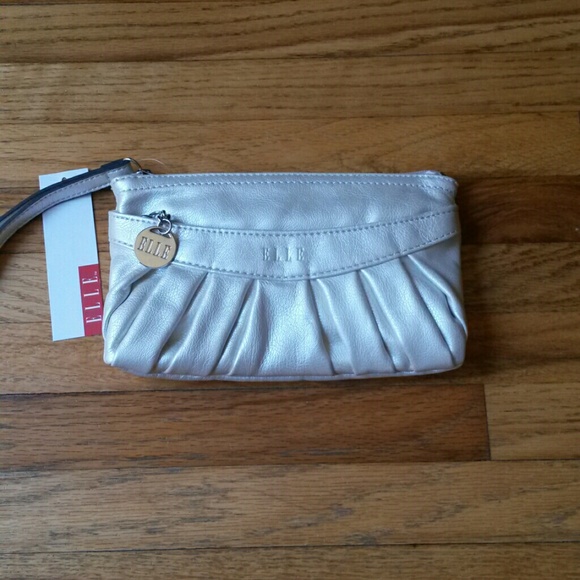 Elle silver wristlet
