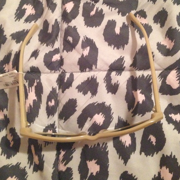 Tory burch sunglasses - Picture 4 of 4