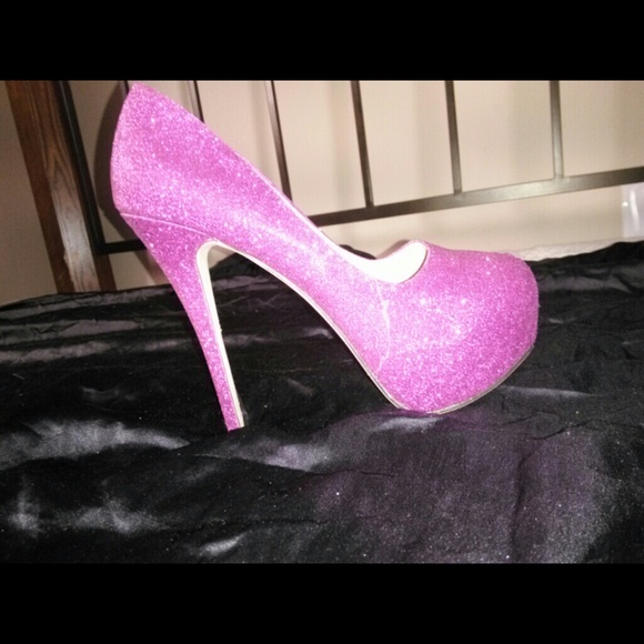 Custom pink glitter pumps