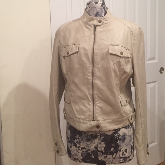 Cream patent leather sexy jacket