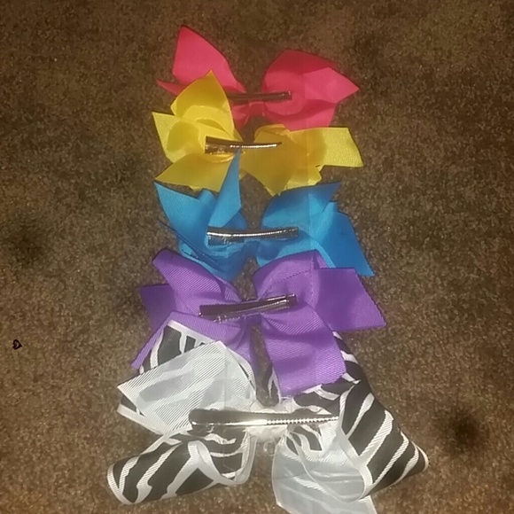 Bows - Picture 2 of 2