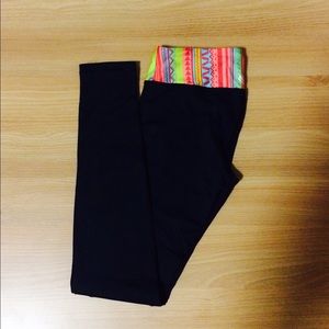 Pattern band black yoga pants