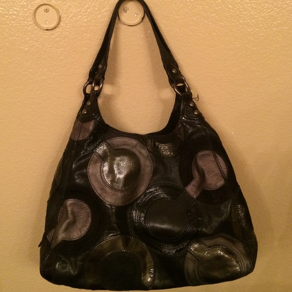 Coach Legacy - Picture 2 of 4