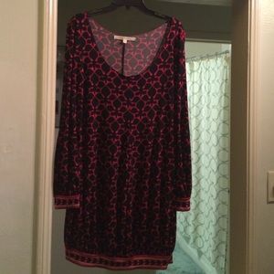 Black and red "bubble" dress. ❤️