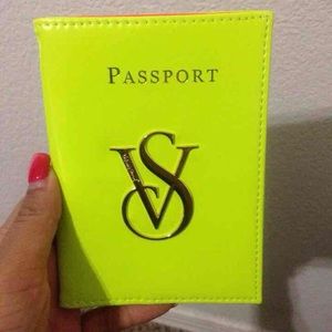 VS passport holder