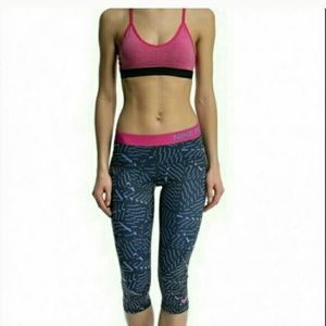 Nike pro capris