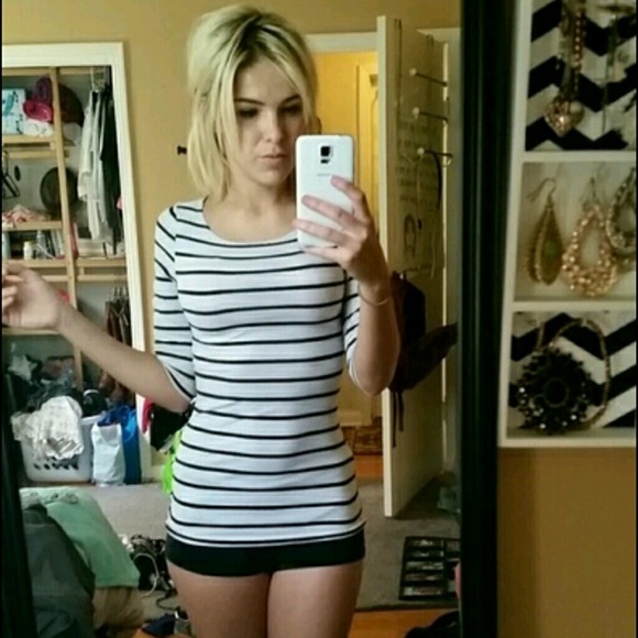 Black & white striped basic shirt