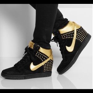 Nike WMNS Dunk Sky Hi Studs