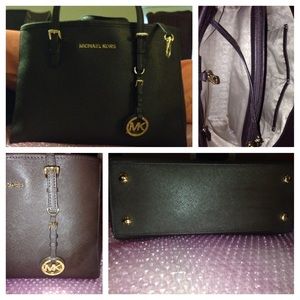 Chic brown Michael Kors purse