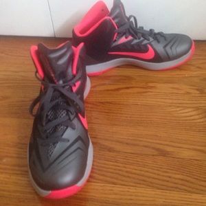 sneakers size 8.5 men or 10 women.