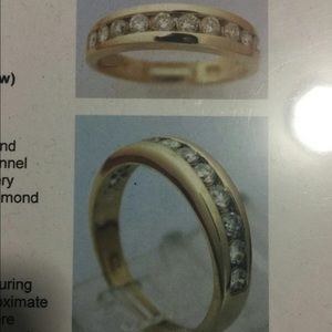 14k gold men's band with Diamonds