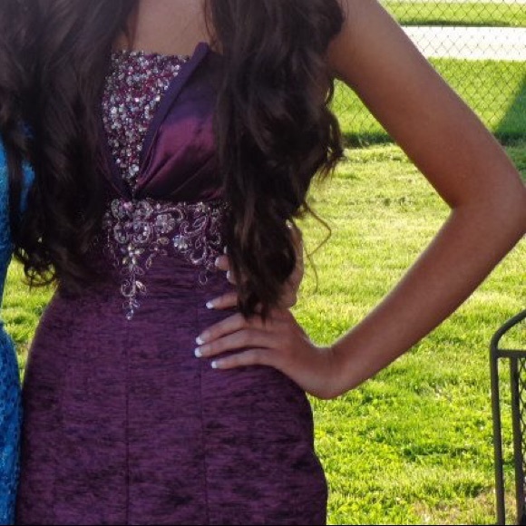 Prom dress - Picture 2 of 4