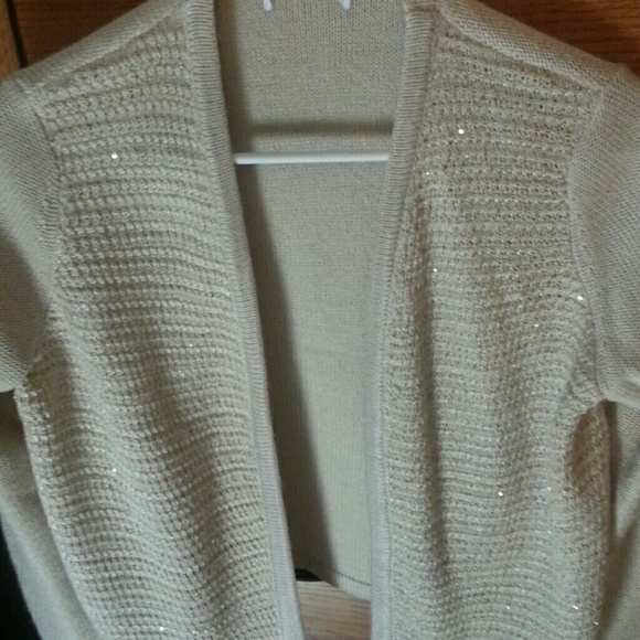 Sweater - Picture 2 of 2