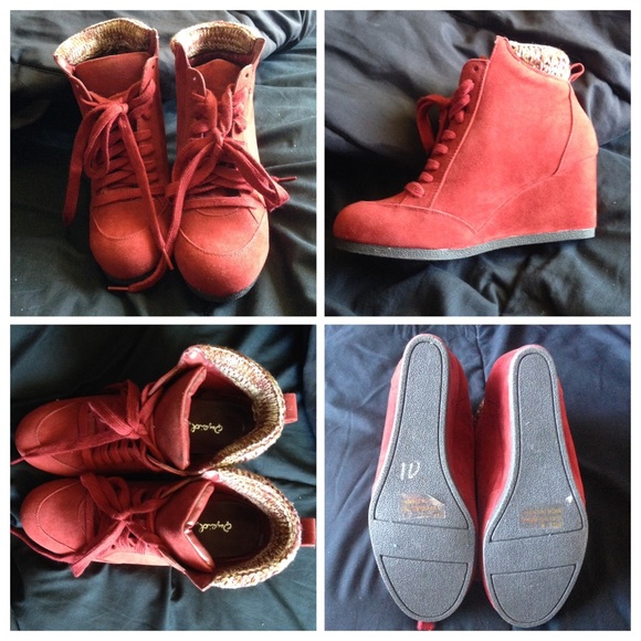 Red wedge ankle boots great for fall 🍁🍃🌾
