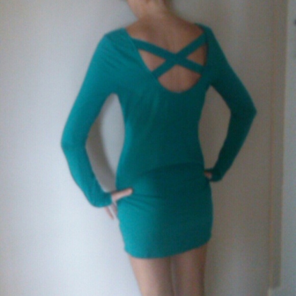 Long sleeved dress - Picture 2 of 2
