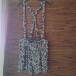 (NWOT) Floral Shorts with Adjustable Suspenders?