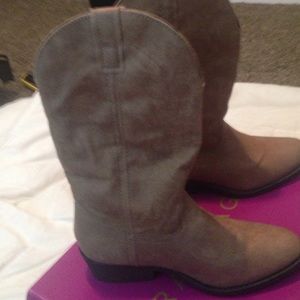 Rampage faux suede short cowboy boots