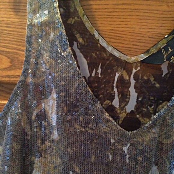 Top - Picture 2 of 3