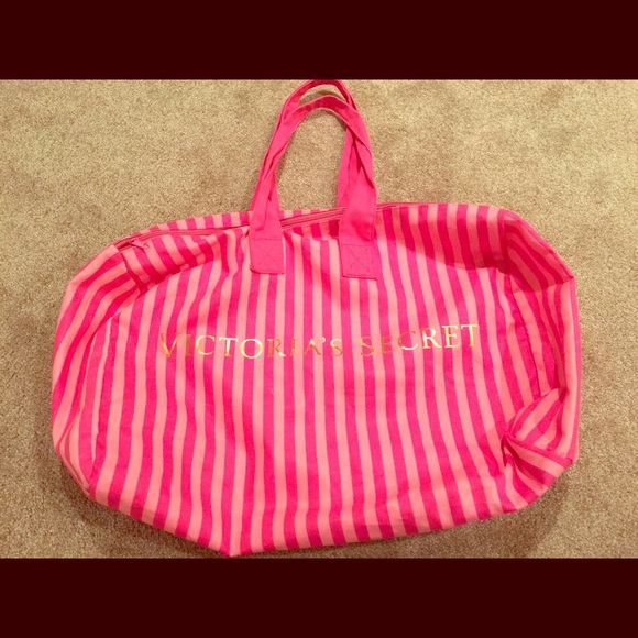 Victoria's Secret XL weekender duffle bag. NWOT