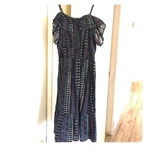 Cute summer dress size Small. (3-5) never worn!