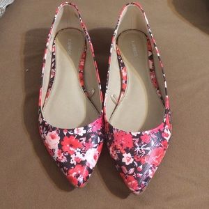 Express floral flats Sz 7