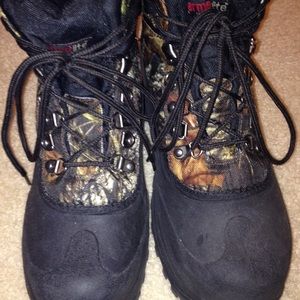 Camo ThermoLite winter boots