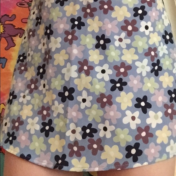 Adorable 90s mini skirt