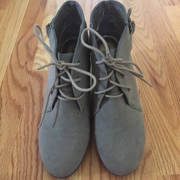 Coconuts Wedge booties in beige