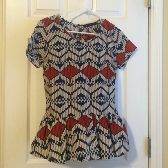 Peaches n Cream size M fitted w/ ruffle bottom