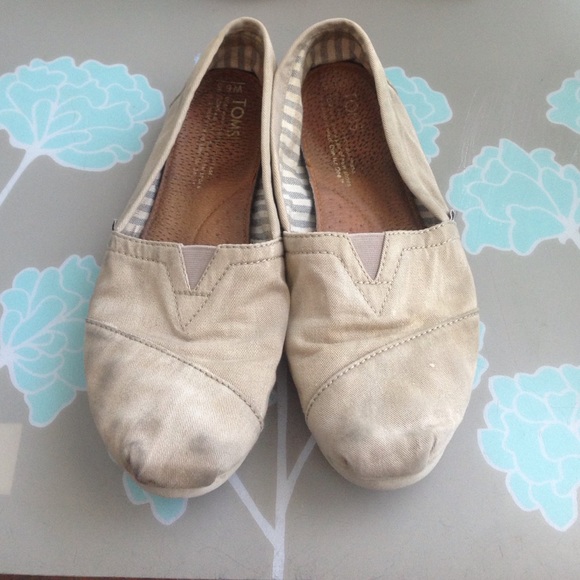 Grey faded TOMS.