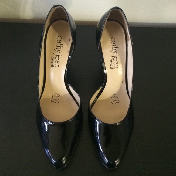 Heels - Picture 4 of 4