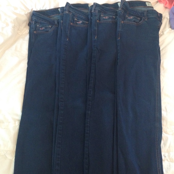 4 pairs of hollister jeans