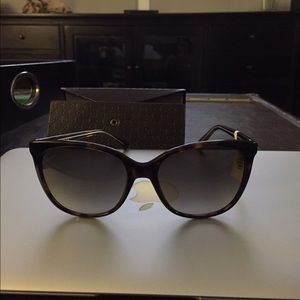 🎉🎉SOLD ON M🎉🎉!! Brand new Gucci glasses