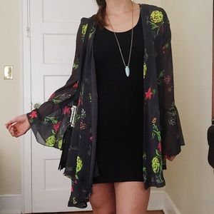 Sheer kimono w/ beautiful detail + flattering cut!