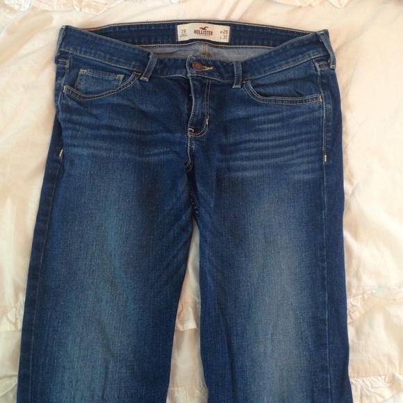 Medium wash hollister skinny jeans